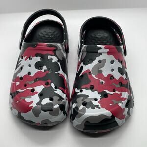 LittleLamb Kids Red Camo Clogs